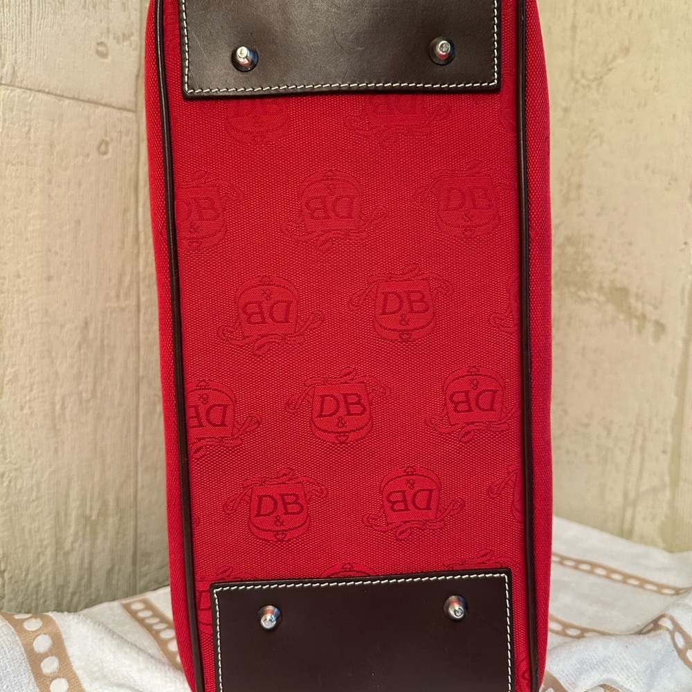 Dooney & Bourke Donegal Crest Red Tote/Handbag - Picture 5 of 8